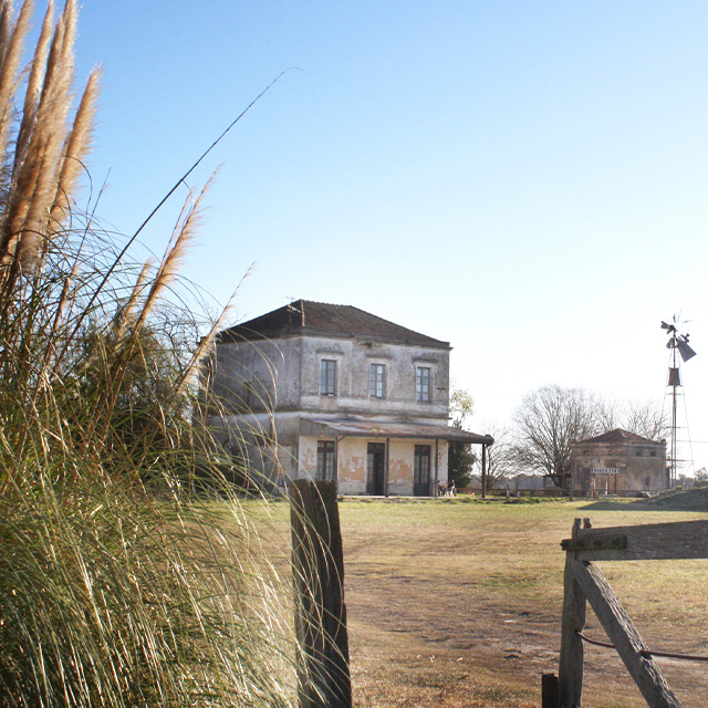 COMIDAS Y AMOR EN LOS PUEBLOS TURÍSTICOS