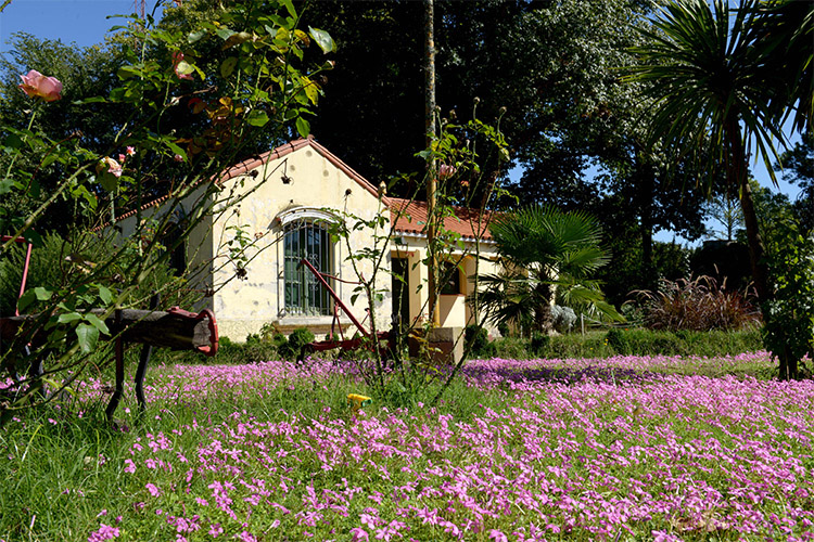 Cazón Pueblo Turístico